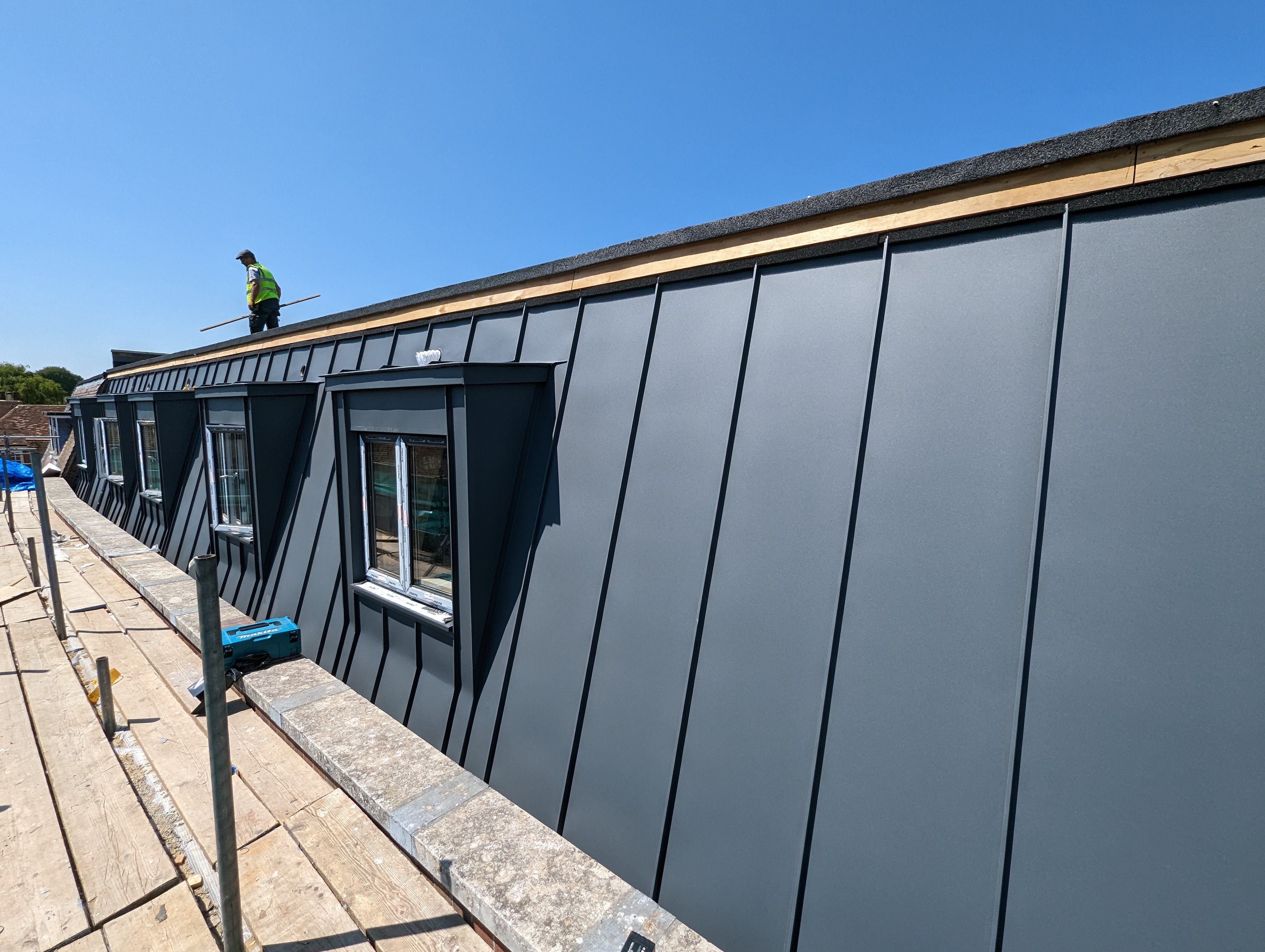 GreenCoat Anthracite Apartments project photograph