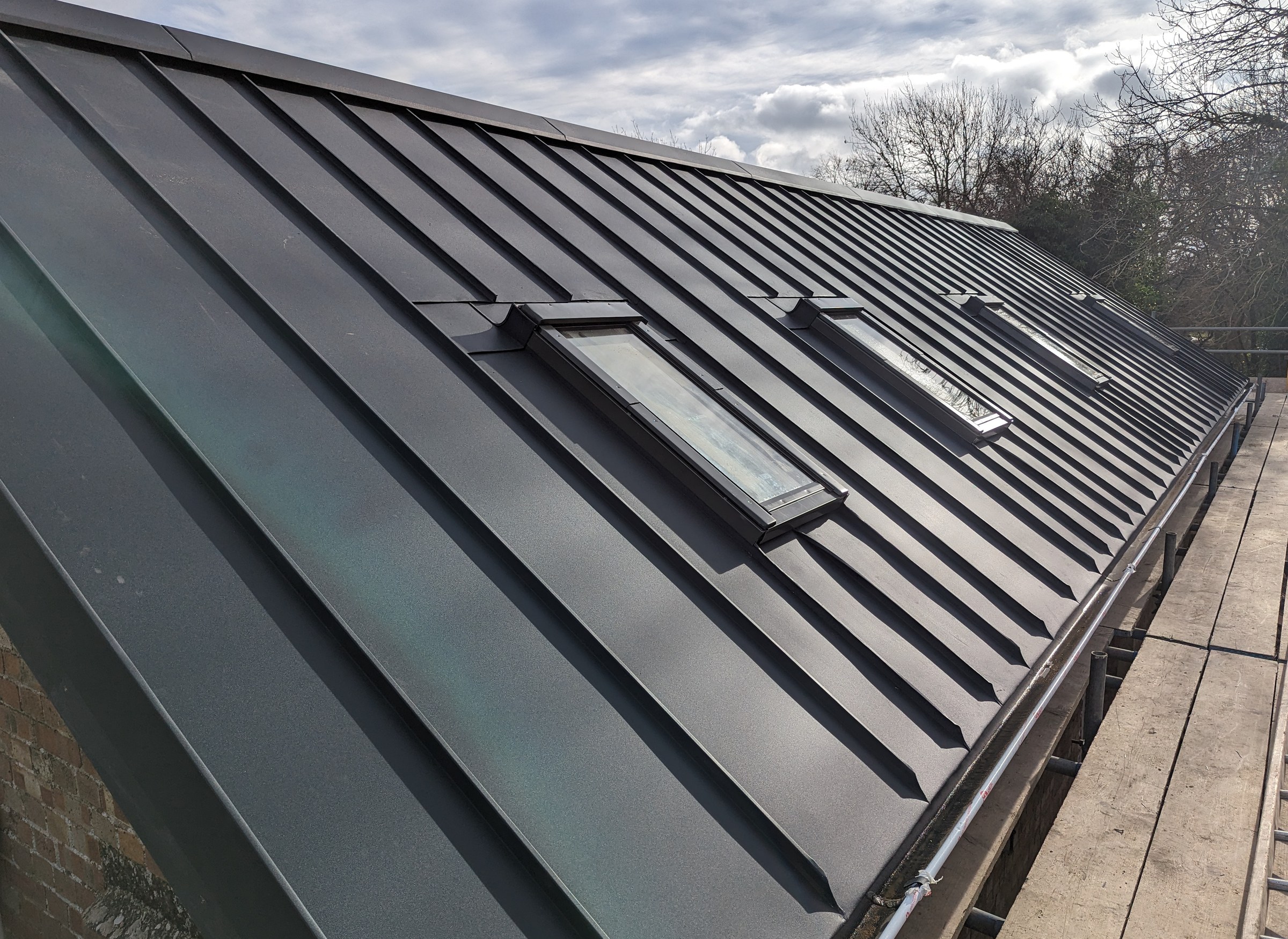 PREFA Anthracite cottage technical rooflight seam detail